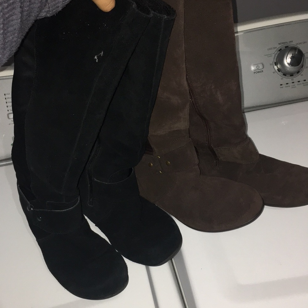 Khombu waterproof boots.